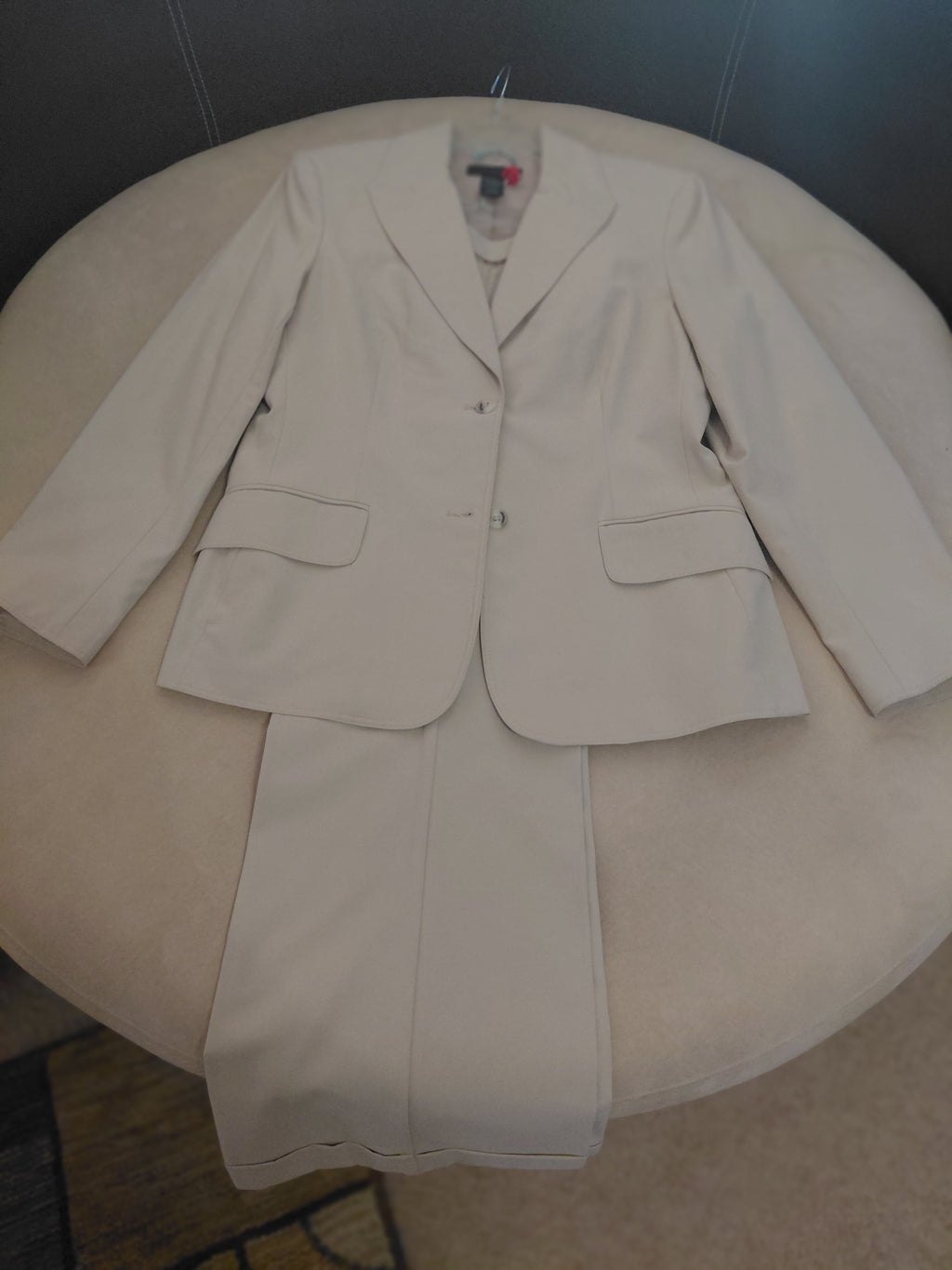 Women's The Limited Stretch Beige 2-Piece Pant Suit with 2-Button Front & Large Flap Pockets – Sizes 11/12