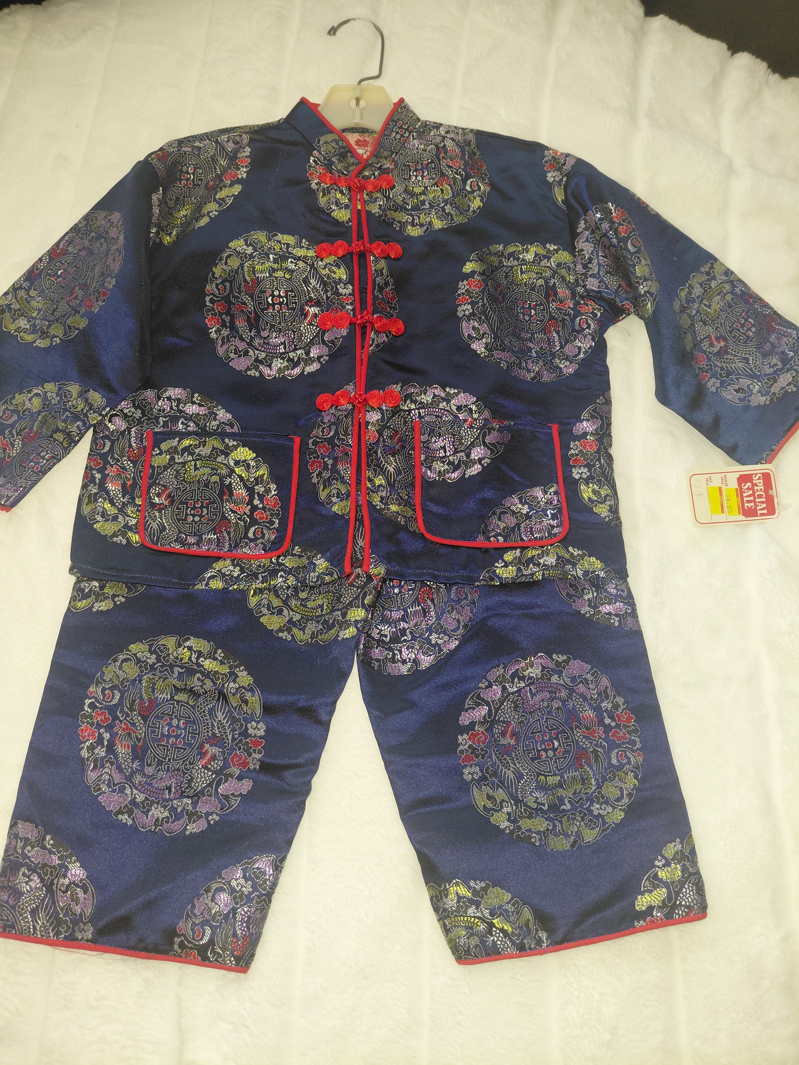 Boys Chinese Style 2-Piece Outfit with Toggle Buttons